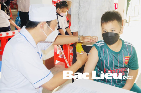 Trên 6.400 trẻ 11 tuổi được tiêm vắc-xin phòng COVID-19