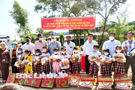 Khởi công xây dựng cầu giao thông nông thôn ấp Vĩnh Kiểu