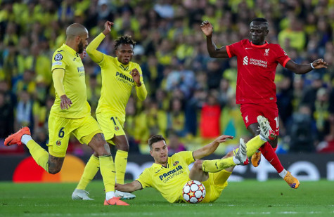 Thắng gọn Villarreal, Liverpool đặt một chân vào chung kết