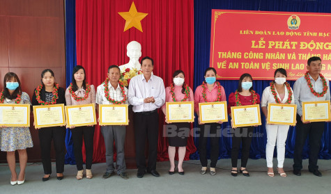 Nâng cao vị thế giai cấp công nhân thời kỳ mới