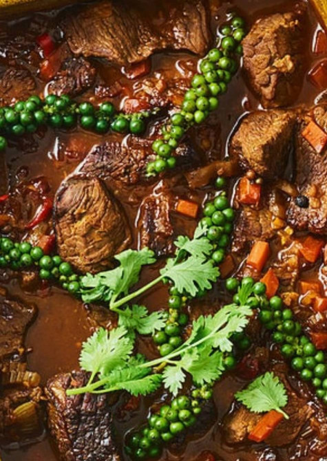 Ấm bụng ngày mưa với lẩu bò cay