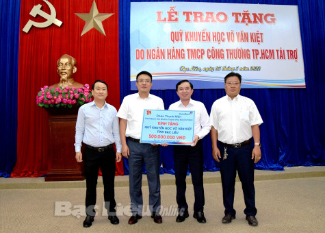 Vietinbank TP. Hồ Chí Minh đóng góp 500 triệu đồng vào Quỹ khuyến học Võ Văn Kiệt của tỉnh Bạc Liêu