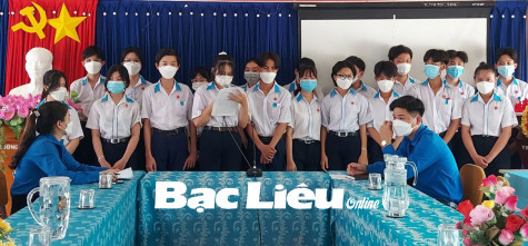 Chi đoàn Trường THCS Giá Rai A:​ Kết nạp Đoàn cho 20 học sinh