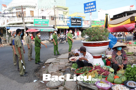 TP. Bạc Liêu: Tăng cường tuần tra, xử lý hành vi lấn chiếm lòng, lề đường