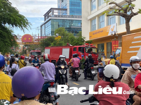 Chập điện nổ lớn tại Bưu điện tỉnh Bạc Liêu