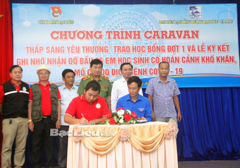 Đoàn caravan Thắp sáng yêu thương đến Bạc Liêu