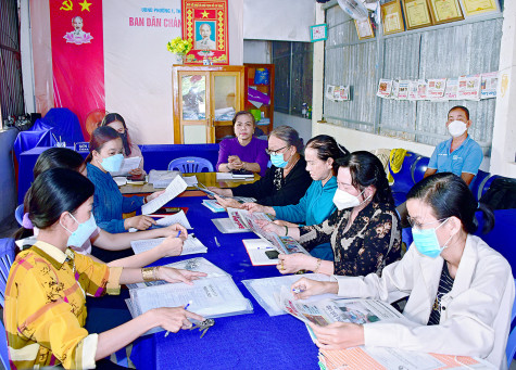 Mặt trận và các hội, đoàn thể: Đưa báo Đảng địa phương đến với cán bộ, hội viên