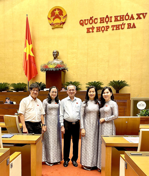 Quốc hội phê chuẩn quyết toán ngân sách nhà nước năm 2020, thông qua Luật Điện ảnh (sửa đổi) và Luật Thi đua, khen thưởng (sửa đổi)