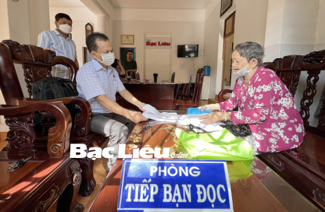 Niềm tự hào và áp lực phóng viên đường dây nóng