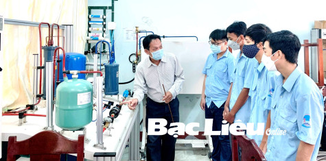 Học nghề dễ kiếm việc làm