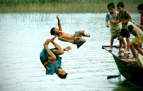 Dòng sông mùa hạ