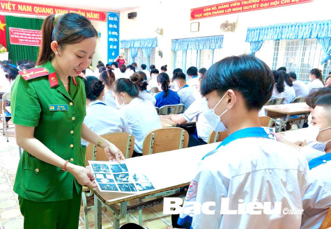 Hơn 150 đoàn viên - thanh niên được tuyên truyền về phòng, chống ma túy và chủ quyền biển đảo, biên giới