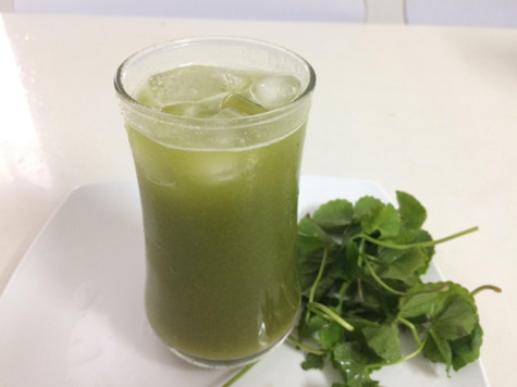 Xua tan nắng hè với rau má đậu xanh