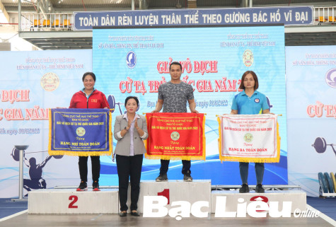 Giải vô địch Cử tạ trẻ quốc gia năm 2022: Hà Nội giành Nhất toàn đoàn