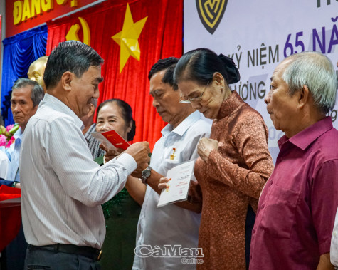 Đẩy mạnh đấu tranh phòng, chống gian lận thương mại, buôn lậu, hàng giả