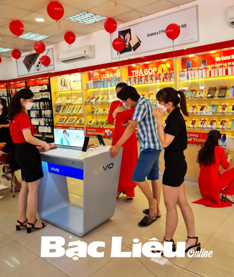 Khởi sắc thương mại - dịch vụ