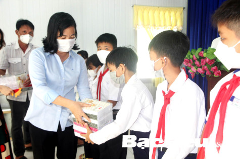 Khơi dậy sức dân trong Năm Dân vận khéo