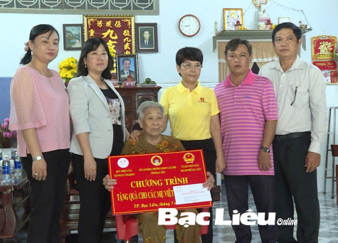 TP. Bạc Liêu: Thăm và tặng quà các Mẹ Việt Nam anh hùng