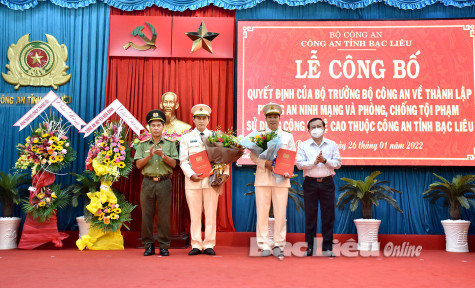 Giữ vững trận tuyến trên không gian mạng
