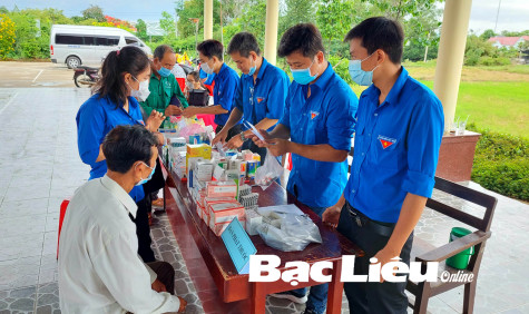 Góp sức trẻ làm giàu đẹp quê hương