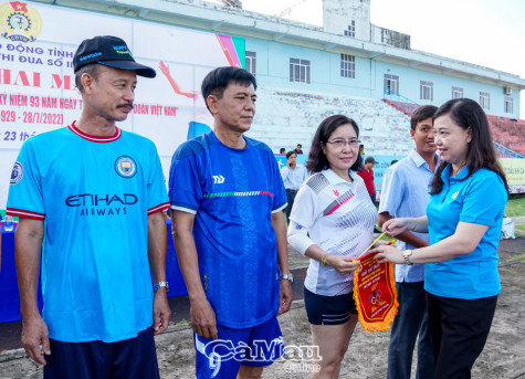 Hội thao chào mừng kỷ niệm 93 năm Ngày thành lập Công đoàn Việt Nam