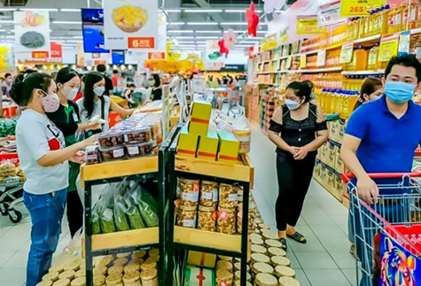 Thủ tướng yêu cầu kiểm soát giá hàng hóa, dịch vụ sau khi giá xăng dầu giảm mạnh