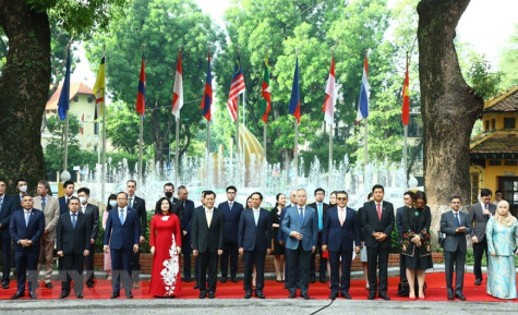 55 năm ASEAN - Một tầm nhìn, một bản sắc, một cộng đồng