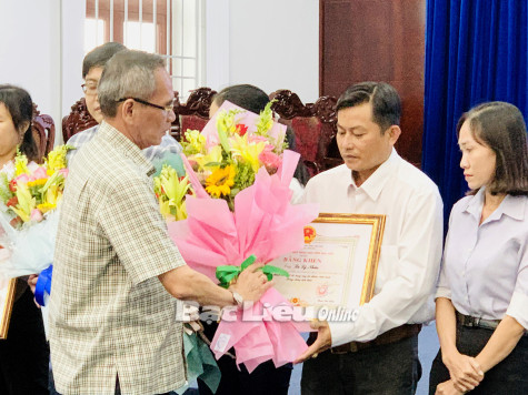 Bí thư Tỉnh ủy - Lữ Văn Hùng: Sức khỏe của Nhân dân là trên hết, trước hết