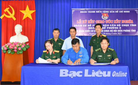 Đoàn cơ sở Phòng Hậu cần Bộ CHQS tỉnh - Đoàn cơ sở Phường 8 - Chi đoàn khối cơ quan Bộ Chỉ huy BĐBP tỉnh ký kết giao ước kết nghĩa