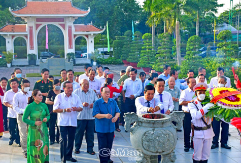 Viết tiếp trang sử hào hùng của quê hương