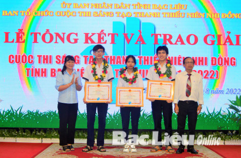 Trao giải Cuộc thi Sáng tạo thanh thiếu niên nhi đồng cấp tỉnh