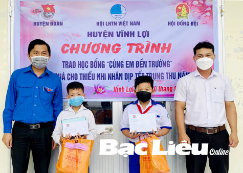 Tết Trung thu hướng về trẻ em nghèo