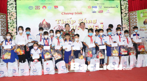 Trung thu ấm áp yêu thương tại các đơn vị, địa phương