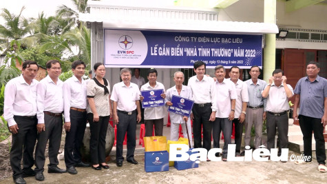 Bàn giao 3 căn nhà tình thương cho hộ nghèo tại huyện Phước Long