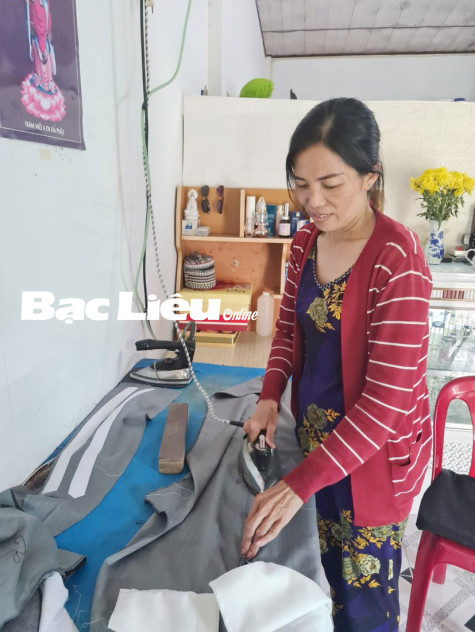 Người mẹ nghèo quyết chí nuôi con ăn học thành tài