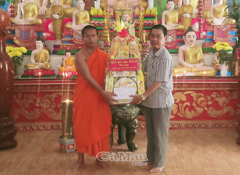 Chúc mừng đồng bào Khmer đón lễ Sene Dolta vui tươi, đầm ấm