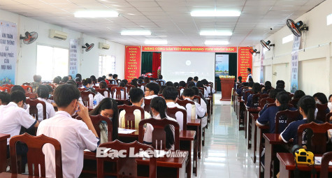 Nâng cao ý thức chấp hành pháp luật giao thông cho học sinh, sinh viên
