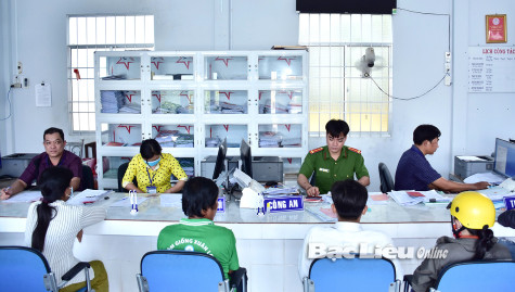 Chính quyền cơ sở gầy dựng niềm tin trong lòng dân
