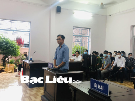 Bị cáo Huỳnh Trung Hiếu (YouTuber Jimmy Huỳnh) bị phạt 3 năm 6 tháng tù giam