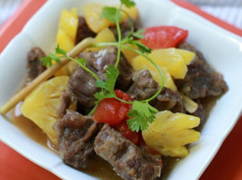 Giải cảm với món bò nấu khóm