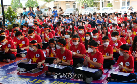 Mang tình yêu biển đảo đến với học sinh