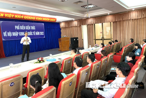 Cung cấp kiến thức “hội nhập kinh tế quốc tế” cho cán bộ làm công tác quản lý
