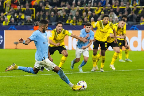 Cầm hoà trước Dortmund, Man City nhất bảng G