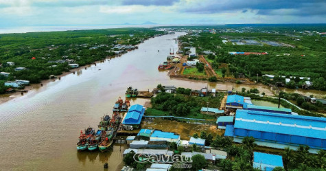 Ðể Rạch Gốc là nơi neo trú bão an toàn