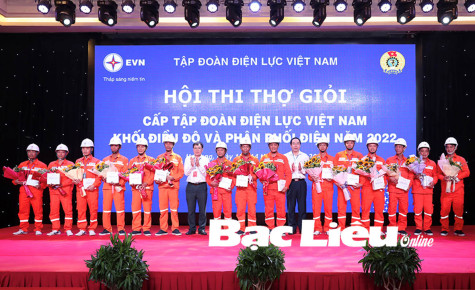 Công nhân Nguyễn Văn Võ - Công ty Điện Lực Bạc Liêu đạt danh hiệu Thợ giỏi cấp Tập đoàn năm 2022