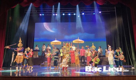 Phum sóc mừng lễ hội Oóc-om-bóc