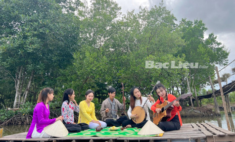Hòa đờn ca đón ngày hội