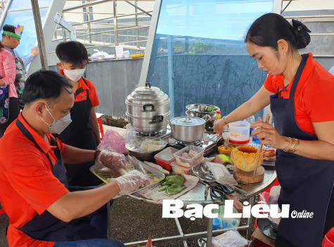 Bữa cơm gia đình và những... thách thức