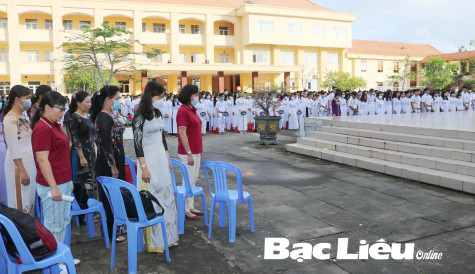 Các trường tổ chức tưởng niệm nạn nhân tử vong do tai nạn giao thông