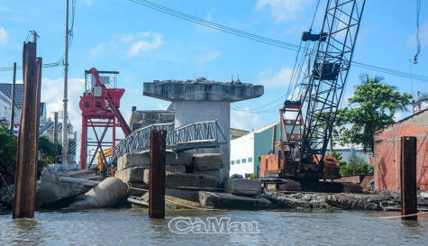 Nhanh chóng thi công trở lại cầu Cái Đôi Vàm